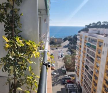 Calella Appartement | Apart 2 habit vistas playa y montaña lift parking