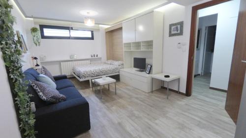 Genil Appartement | Apart BLANCO para ESQUÍ y ALHAMBRA. Garaje privado