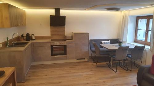Arzl im Piztal Appartement | Apart Burgstall