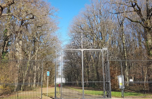 Chateaux de la Loire Appartement | Appartement, parking fermé, terrasse, proche CHRU et bois de promenade, PMR