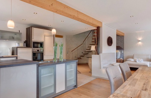 Furtwangen Appartement | Apartment '1 Terrassensuite' with Mountain View, Private Terrace and Wi-Fi