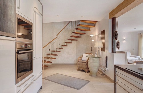 Furtwangen Appartement | Apartment '1 Terrassensuite' with Mountain View, Private Terrace and Wi-Fi