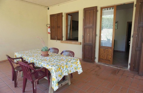 Montecatini Val di Cecina Appartement | Apartment '4' with Shared Pool, Shared Garden and Wi-Fi