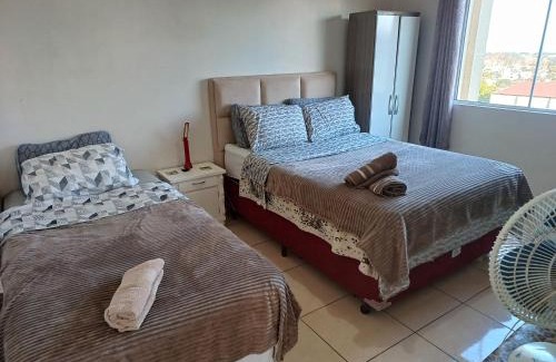 Santo Angelo Appartement | Apart próximo a Unimed, Catedral e HSA de 2 quartos com AR, mini-Academia e garagem no Centro-sul