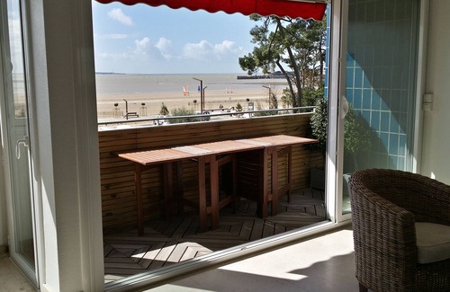 Saint-Georges-de-Didonne Appartement | Appart vue mer panoramique Face à la plage 6 pers St georges de didonne
