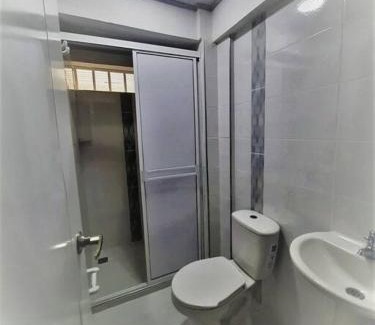 Popayan Appartement | Apartaestudios White And Grey