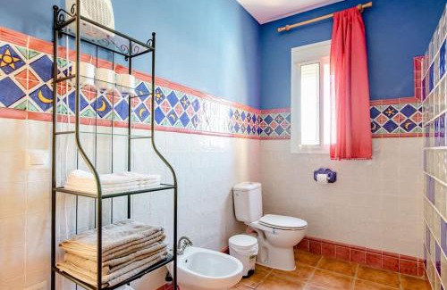Valencina de la Concepcion Maison | Apartamento privado con piscina y jardin compartidos.
