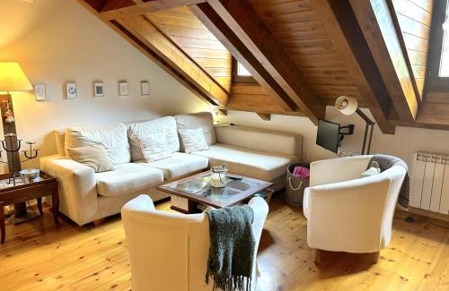 Llavorsi Appartement | Apartament amb llar de foc i altell a Llavorsí by RURAL D'ÀNEU