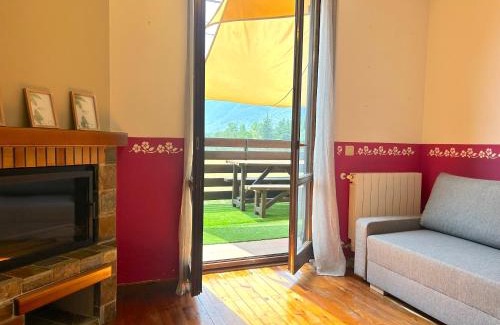 Esterri D'Aneu Appartement | Apartament amb terrassa a Esterri by RURAL D'ÀNEU