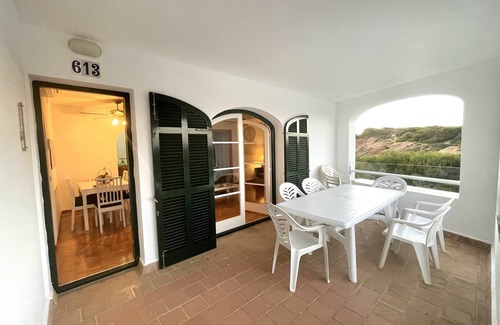 Arenal d'en Castell Appartement | Apartamento en la Playa con Vistas al Mar, Aire Acondicionado,piscina