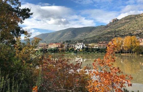 Sant Llorenc de Montgai Appartement | Apartamento a 1a linea Sant Llorenç de Montgai WhiteHouse