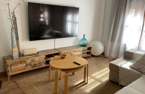 Santa Coloma de Farners Appartement | Apartamento céntrico, climatizado y totalmente equipado de 3 habitaciones para 6-7 personas