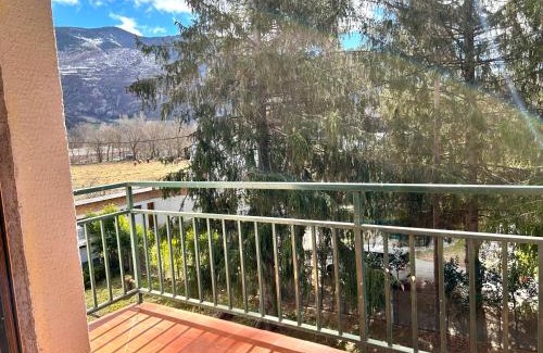 Esterri D'Aneu Appartement | Apartament familiar amb un balcó preciós al Pirineu by RURAL D'ÀNEU