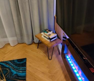Osiedle Centrum Appartement | Apartament High Five z kominkiem