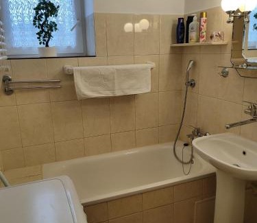 Nowa Praga Appartement | Apartament Praski 5 minut od metra i starego miasta spacerem do zoo i Konesera