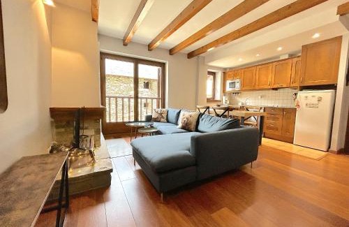 Alt Aneu Appartement | Apartament rústic amb llar de foc by RURAL D'ÀNEU