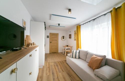 Walbrzych Appartement | Apartament w Sercu Gór z ogrodem