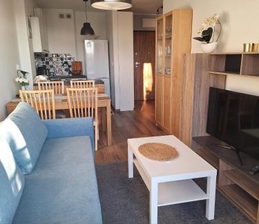 Serock Appartement | Apartament Złoty Trójkąt z garażem podziemnym INTERNET światłowodowy 1000 Mbs Telewizja kablowa 205 programów