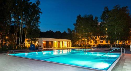 Kolobrzeg Appartement | APARTAMENT Z BASENEM (OS. POLANKI)