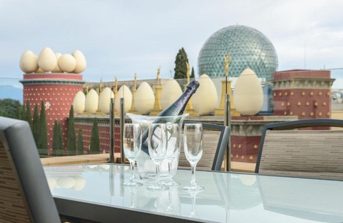 Figueres Appartement | Apartamento ático enfrente del Museo Dalí