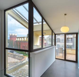 Figueres Appartement | Apartamento ático enfrente del Museo Dalí
