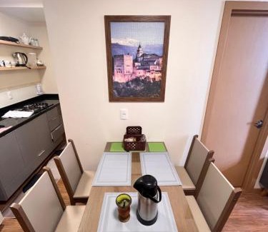 Centro Appartement | Apartamento 1 quarto, com garagem no centro próximo Hospital de Caridade