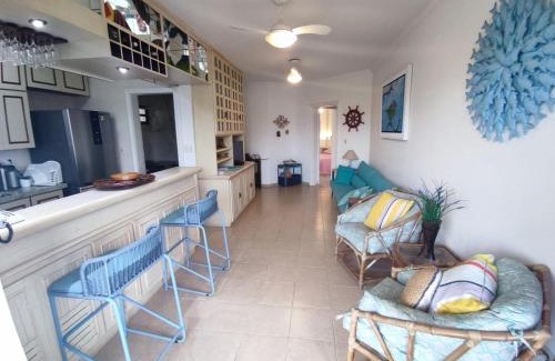 Pereque-Mirim Appartement | Apartamento - 100m da Praia das Toninhas - Condomínio Wembley Tênis, com piscina, estacionamento, portaria 24h, perto da praia, restaurante, lazer, Ar condicionado