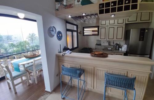 Pereque-Mirim Appartement | Apartamento - 100m da Praia das Toninhas - Condomínio Wembley Tênis, com piscina, estacionamento, portaria 24h, perto da praia, restaurante, lazer, Ar condicionado