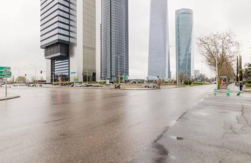 Cotos Appartement | Apartamento 5 - Elegante en Castellana - 4 Torres