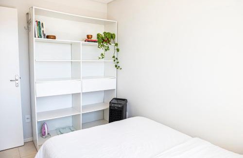 Vila Nova Appartement | Apartamento a 500m da Praia com Vista do Mar, Ar-Condicionado, Churrasqueira, Rede de Descanso e Cozinha Completa