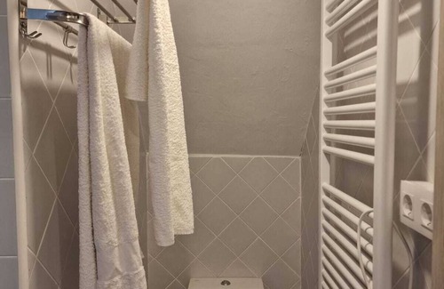 Badalona Appartement | Apartamento a 700 Metros de la Playa