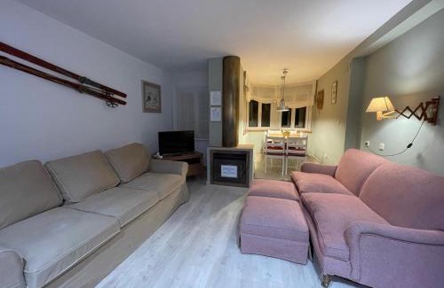 Pradollano Appartement | Apartamento Ameto en la plaza Pradollano"Junto al telecabina Borreguiles"