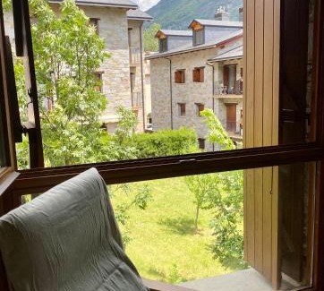 Villanova Appartement | Apartamento Balcón del Ésera