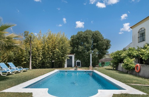 Arriate Appartement | “Appartement Cantarrana 1” avec vue sur la montagne, piscine, Wi-Fi et climatisation