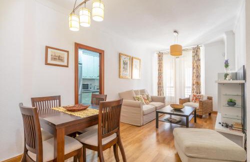 Capuchinos Appartement | Apartamento Capuchinos Centro by Renthas