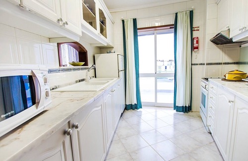 Barra Copropriété | Apartamento com Dois Quartos e Piscina em Condomínio Privado. A 10 Min. da Praia