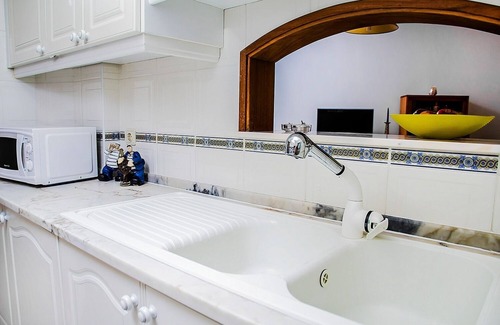 Barra Copropriété | Apartamento com Dois Quartos e Piscina em Condomínio Privado. A 10 Min. da Praia