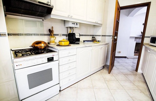 Barra Copropriété | Apartamento com Dois Quartos e Piscina em Condomínio Privado. A 10 Min. da Praia