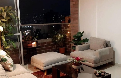 Sabaneta Maison | Apartamento compartido con anfitrión, habitación con o sin baño privado y vistas preciosas de la ciudad