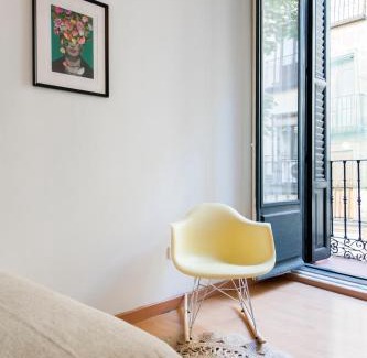 Barrio de La Latina Appartement | Apartamento con Estilo en Madrid de los Austrias -Tradición Renovada