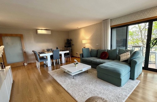 Palhais Appartement | Apartamento Confortável e Espaçoso, 20 min Lisboa!