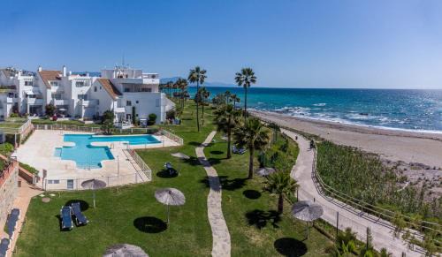 Casares del Mar Appartement | Apartamento dúplex en primera línea de playa