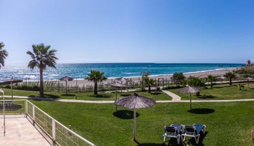 Casares del Mar Appartement | Apartamento dúplex en primera línea de playa