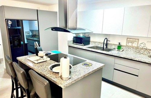 Yolanda Morales Appartement | Apartamento de Lujo en Torre Piantini