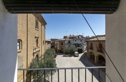 Adahuesca Appartement | Apartamento de Lujo Para 6 Personas