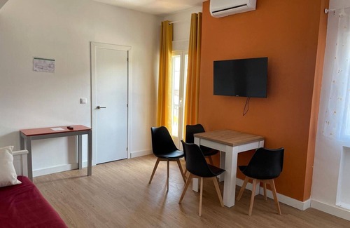 Arganda del Rey Hôtel | Apartamento Dormitorio+ Salón y Cocina, Balcón, en Arganda del Rey, Madrid