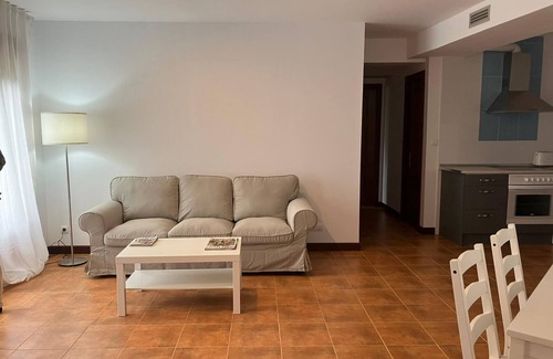 Novales Appartement | Apartamento dos Dormitorios en Novales. A 4 km de la Playa