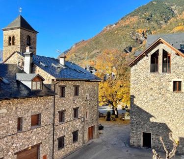 Benasque Appartement | Apartamento en el centro de Benasque con piscina