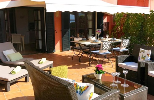Soller Appartement | Apartamento en el Puerto de Sóller con gran terraza privada y vistas al mar. Piscina comunitaria. Localizado en un zona tranquila y muy soleada. Wifi gratis disponible. Parking.