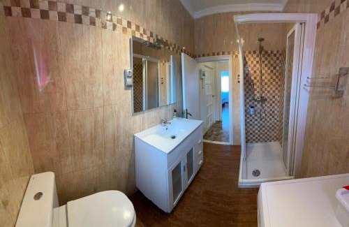 Figaredo Appartement | Apartamento en entorno natural, La biblioteca